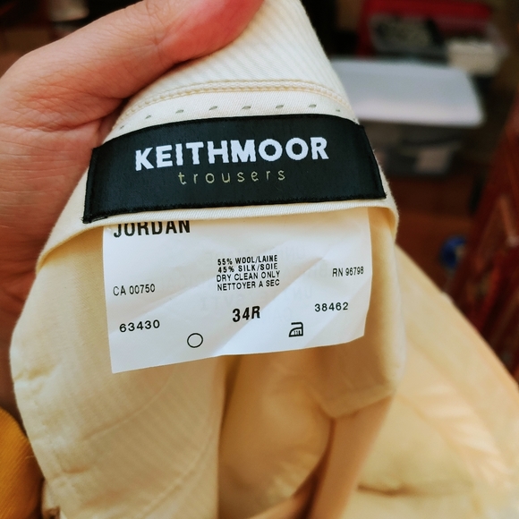 Keith Moore Cream Trousers in size 34R - Picture 2 of 6